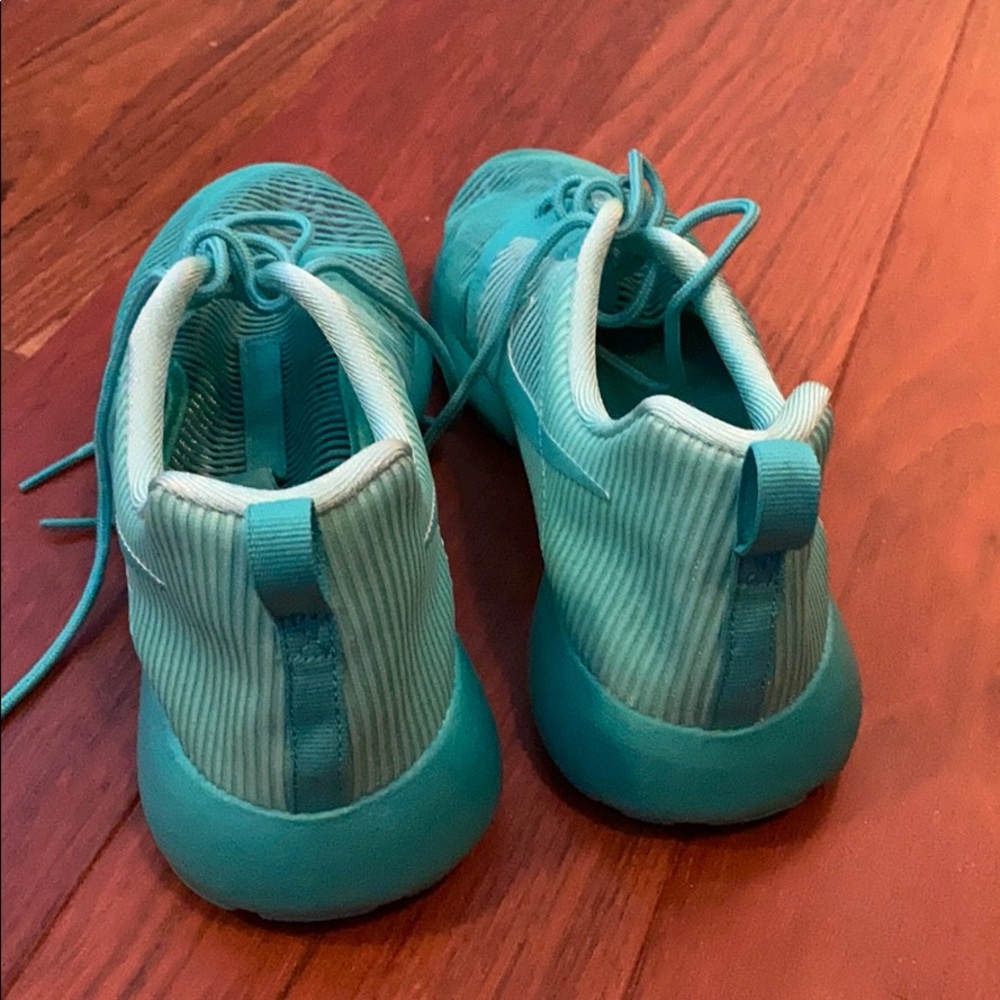 Nike teal roshes - Picture 3 of 5